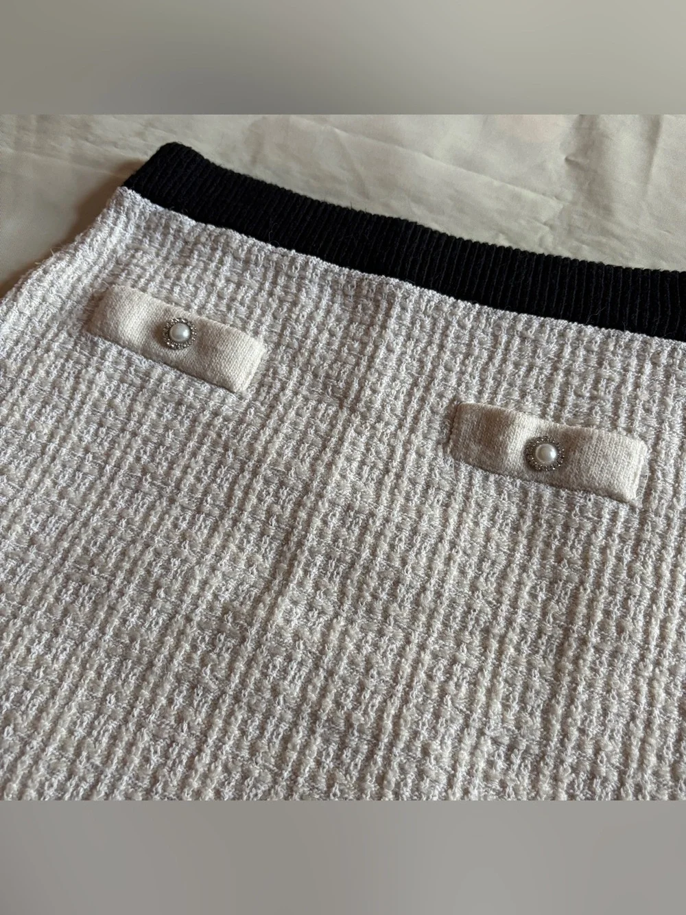 Mango- Pocket Tweed Skirt Size Large Off White Cotton Blend Office